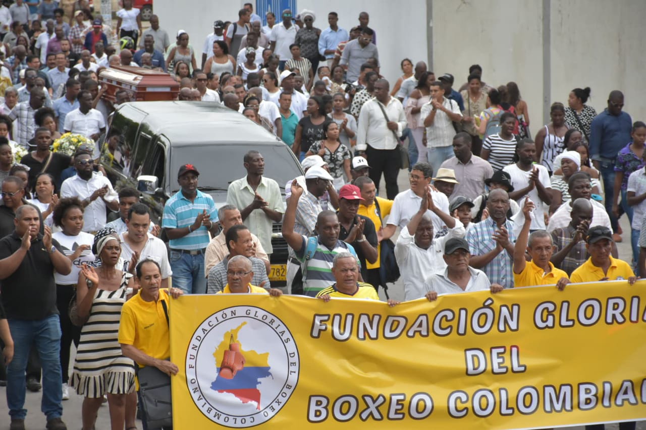 Exboxeadores estuvieron en el adiós al exboxeador