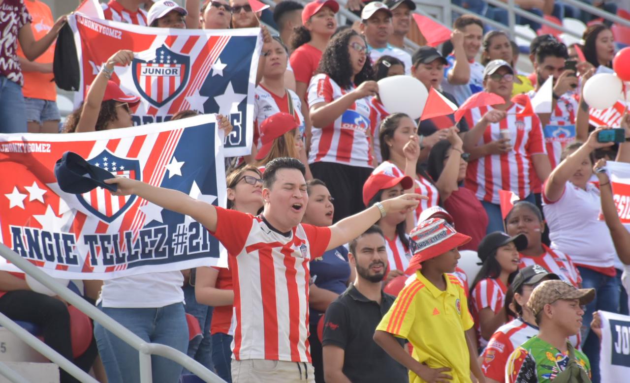 La celebración de la hinchada rojiblanca.