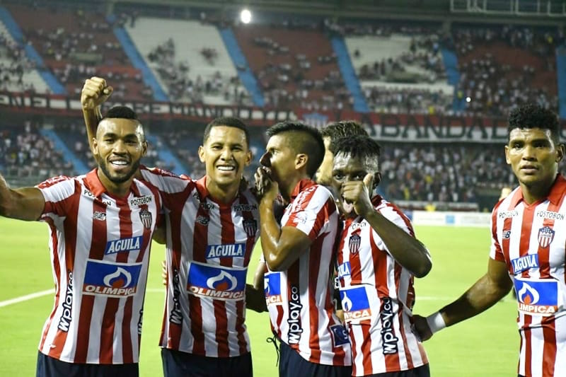 Celebración juniorista en el estadio Metropolitano.