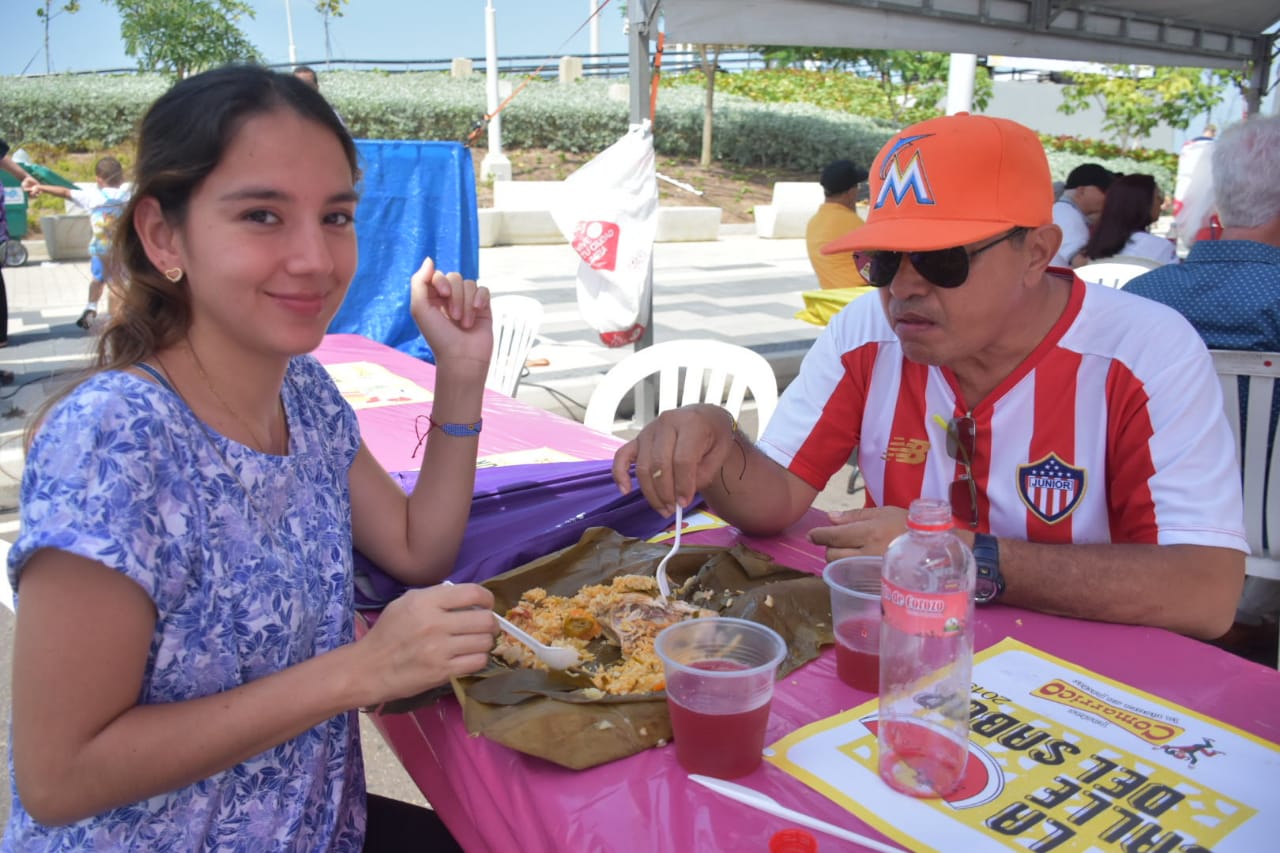 Los padres fueron con sus hijos al evento.