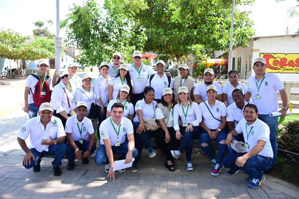 Grupo de encuestadores del Sisbén IV.