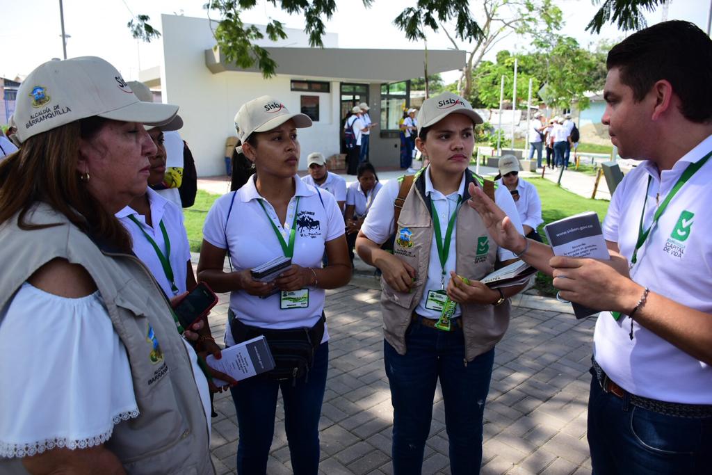 Grupo de encuestadores del Sisbén IV.