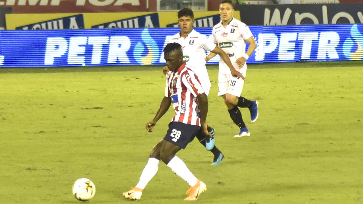 Edwuin Cetré, tras su ingreso en el segundo tiempo.