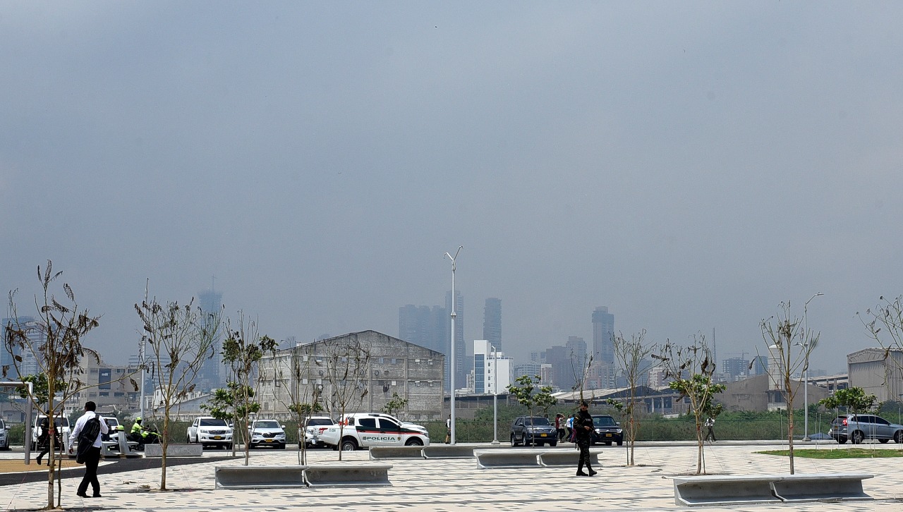 ‘Humo’ de las quemas en Parque Isla Salamanca