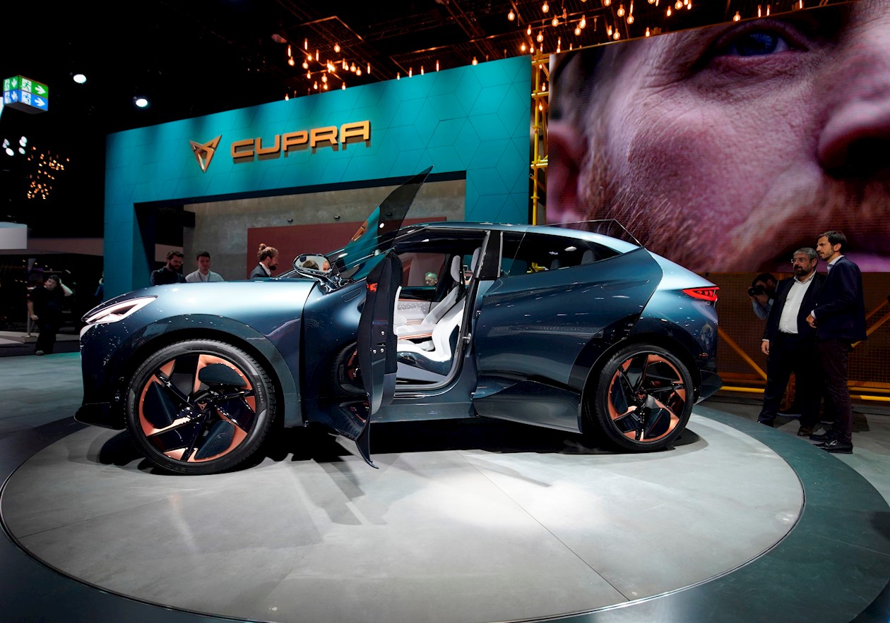 Cupra Travascan en exhibición en el primer día de vista previa de prensa del Salón Internacional del Automóvil IAA en Frankfurt, Alemania.