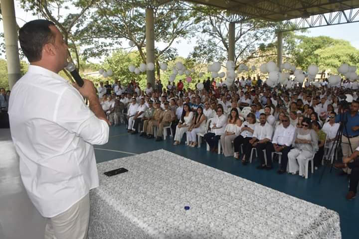 Dirigiéndose a los presentes en la posesión.