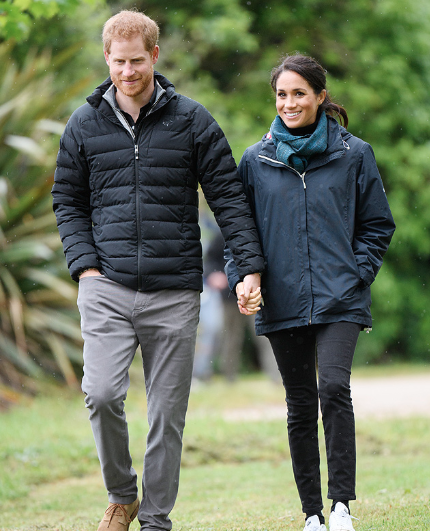 Los duques de Sussex paseando en parque de Vancouver.