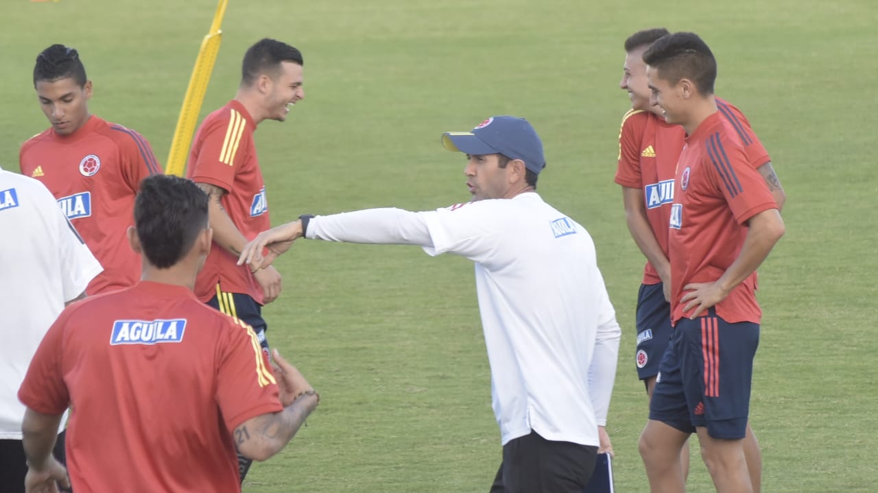 Arturo Reyes, en una secuencia del entrenamiento de este lunes