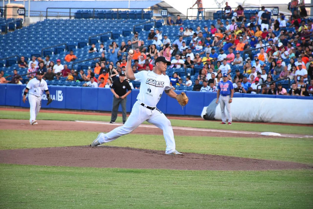 Jeffri Hernández fue el lanzador ganador.