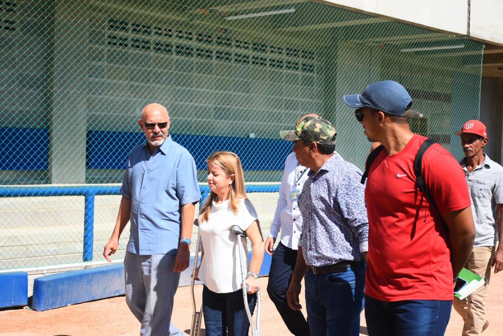 El director de Indeportes, Armando Segovia y la Gobernadora del Atlántico, Elsa Noguera.