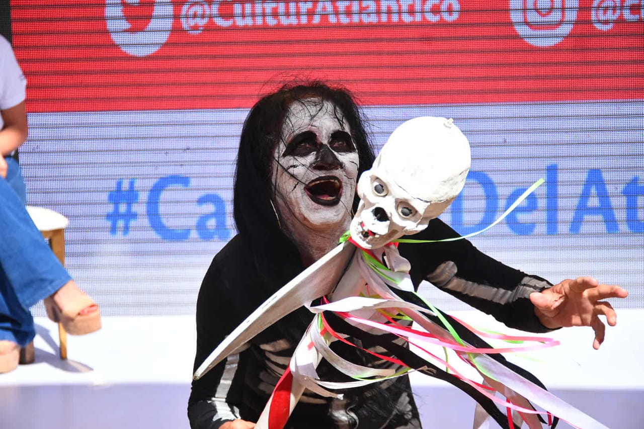 La danza de la muerte presente en el lanzamiento.