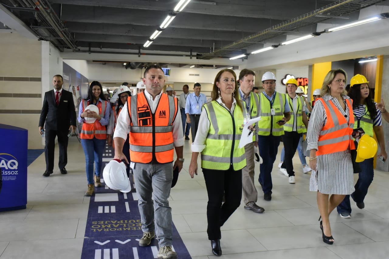 Recorrido de los directivos de la Agencia Nacional de Infraestructura y periodistas del ámbito nacional y local.