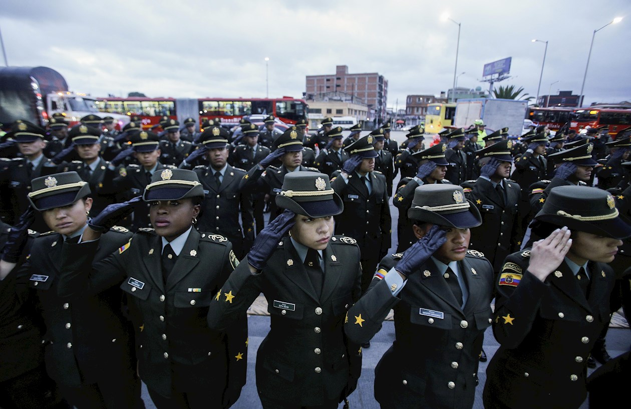 Homenaje a los 22 cadetes muertos en atentado a la Escuela General Santander.