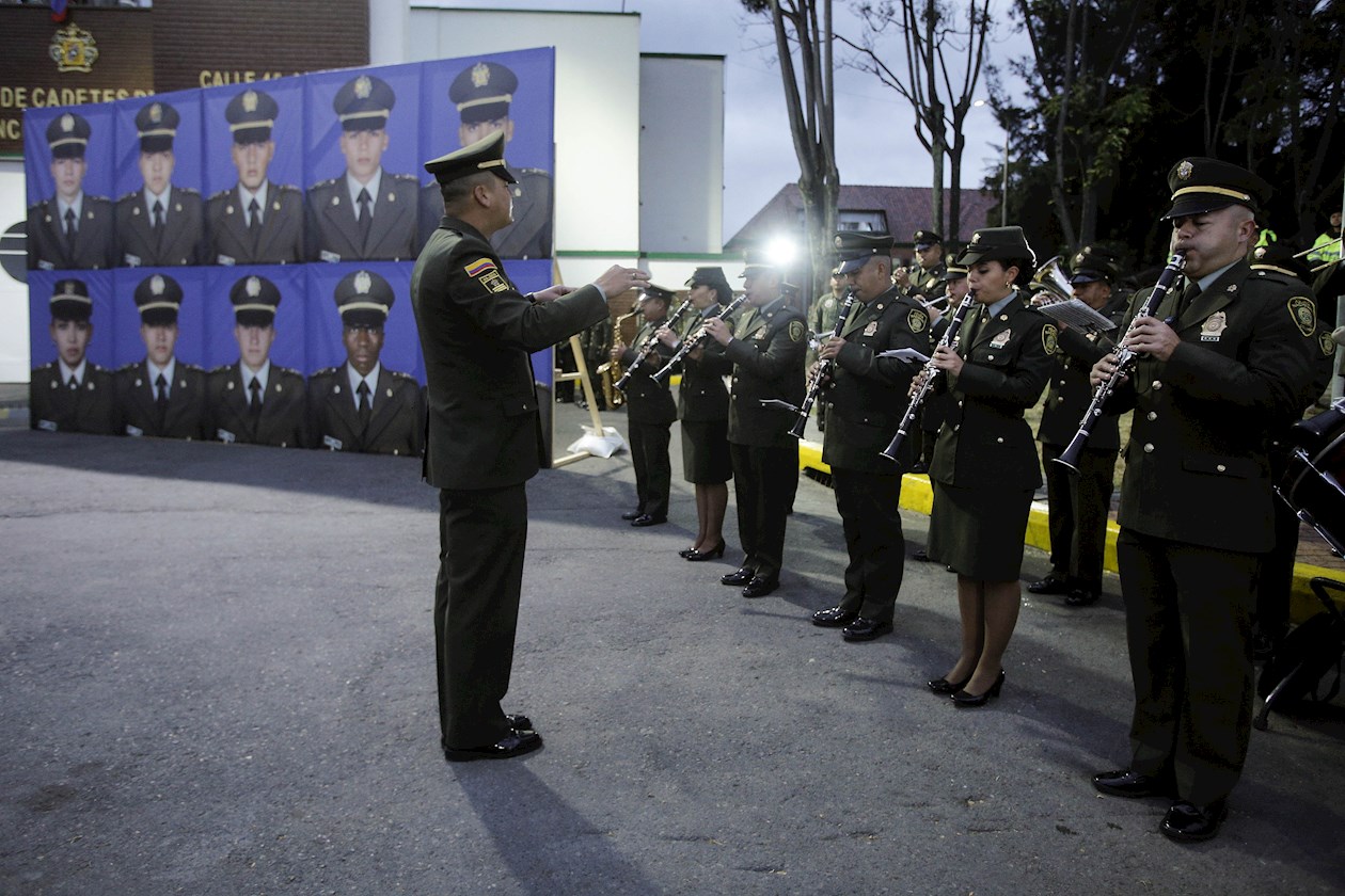 Homenaje a los 22 cadetes muertos en atentado a la Escuela General Santander.