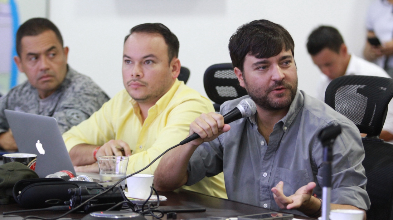 El jefe de la Oficina para la Seguridad y Convivencia Ciudadana, Nelson Patrón Pérez; el Alcalde de Barranquilla, Jaime Pumarejo.