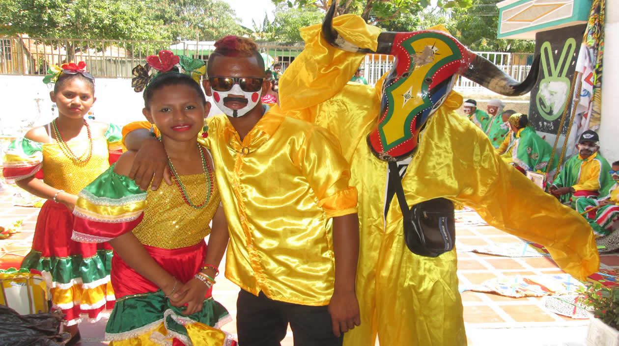 Congos antes de partir al desfile.
