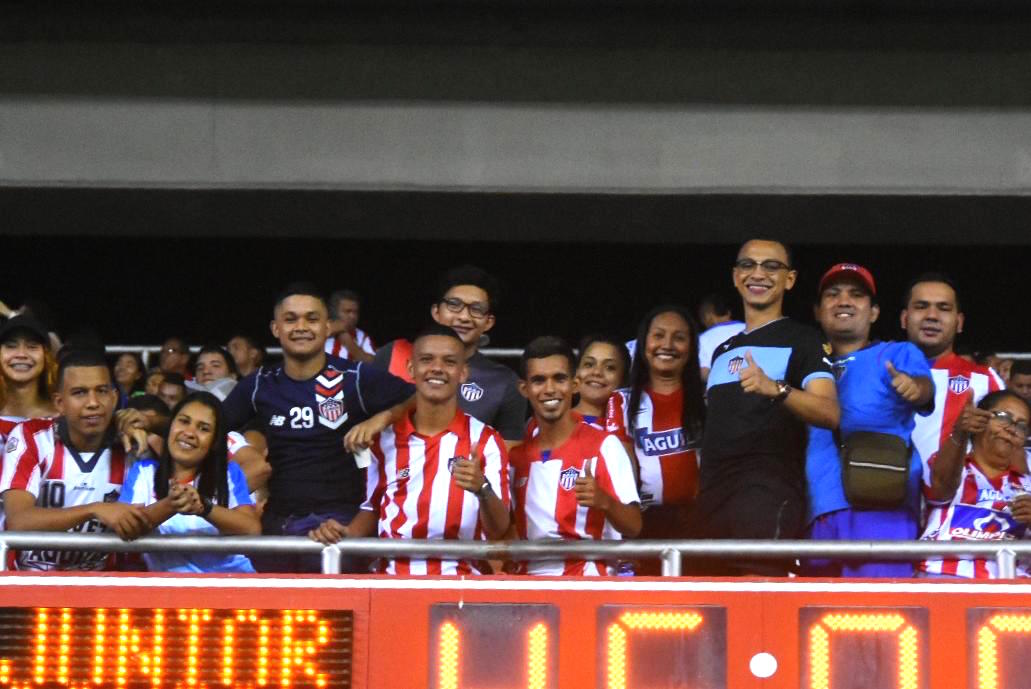 Presencia de público en el Metropolitano.