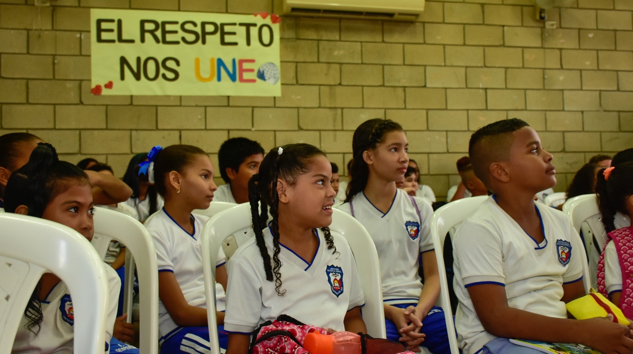 Estudiantes de la Institución Educativa Distrital Despertar del Sur.