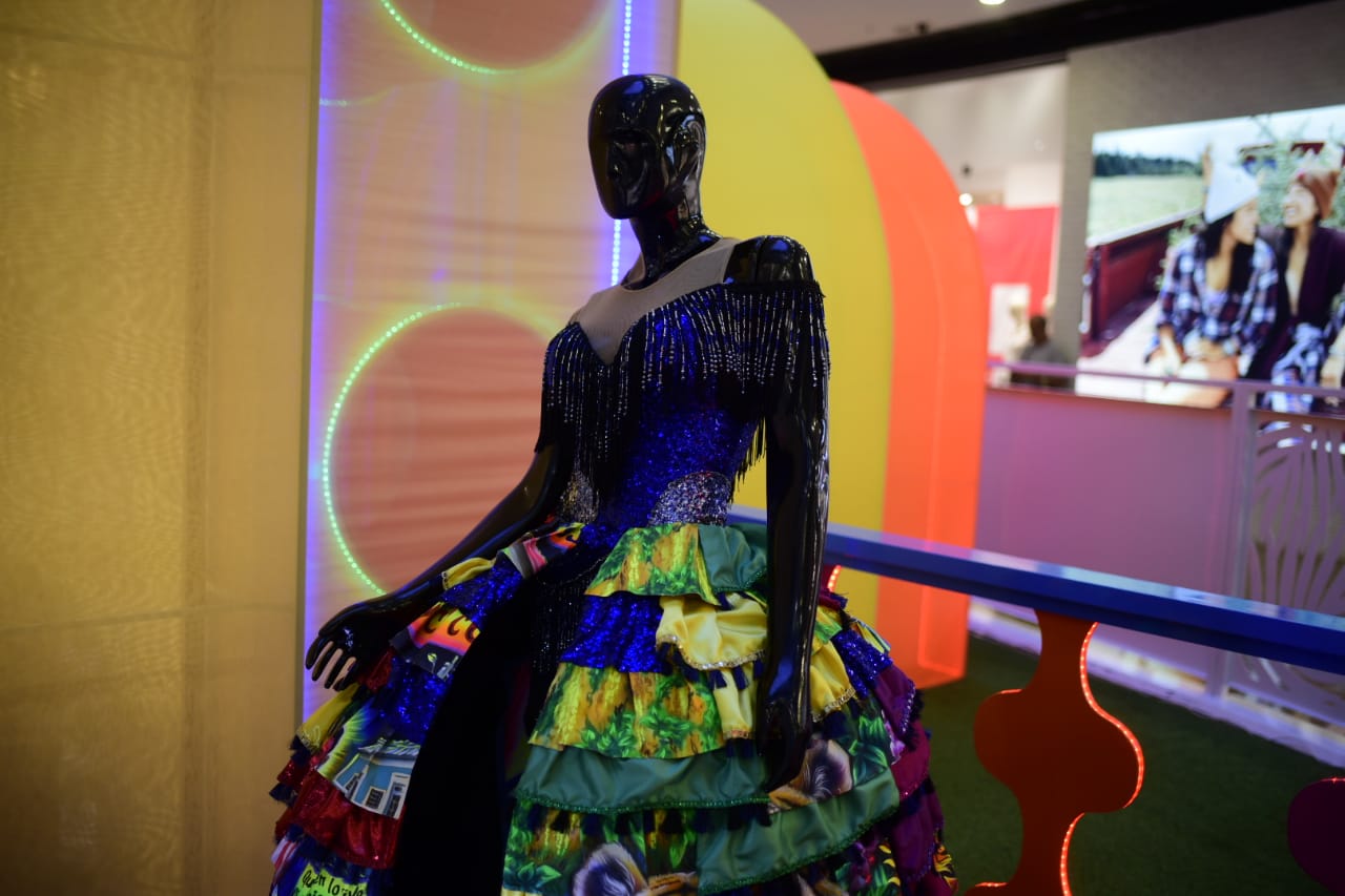 Un aspecto del vestido diseñado para Isabella Chams.
