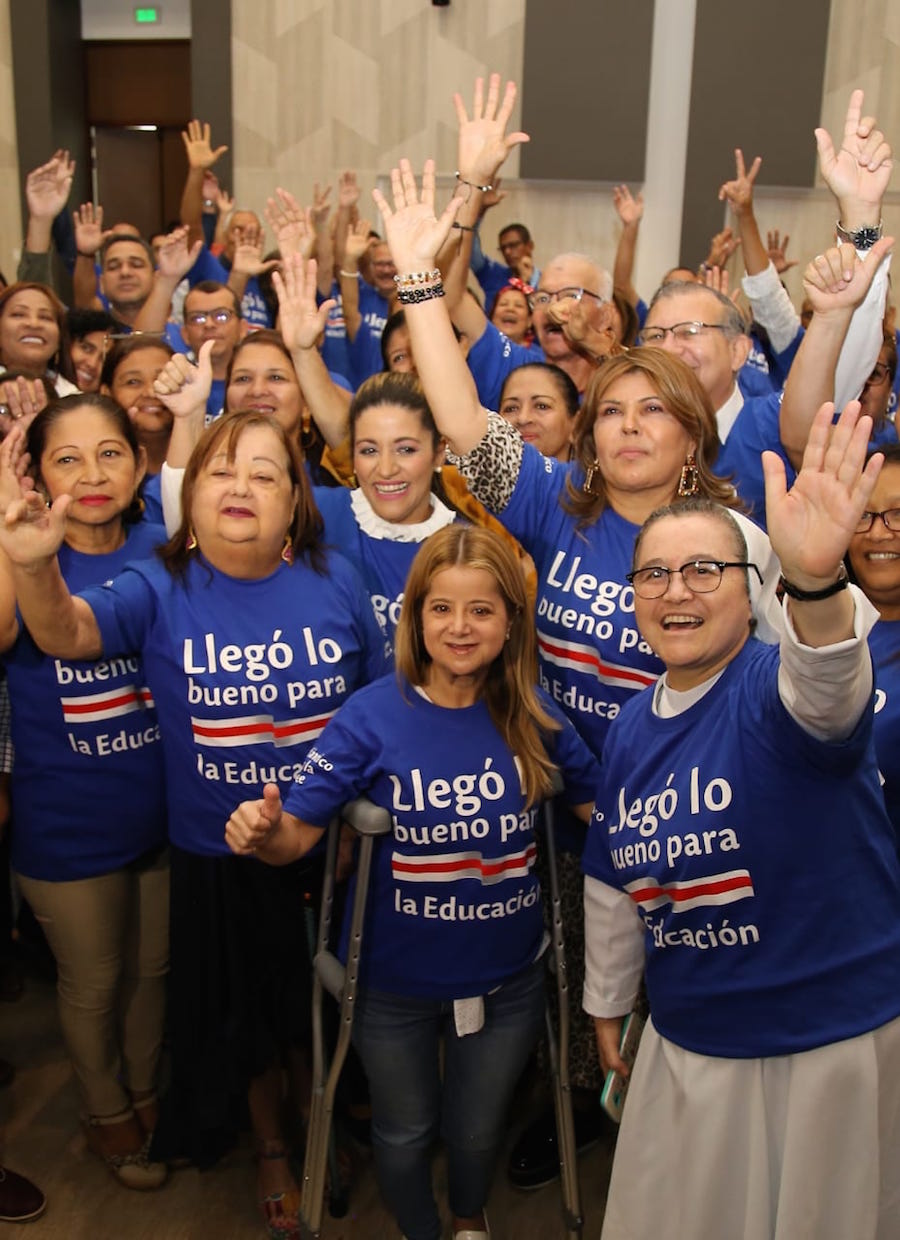 La Gobernadora Noguera con los rectores.