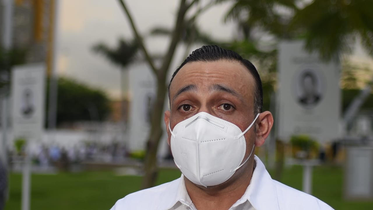 El médico internista Edgardo Peñaloza,