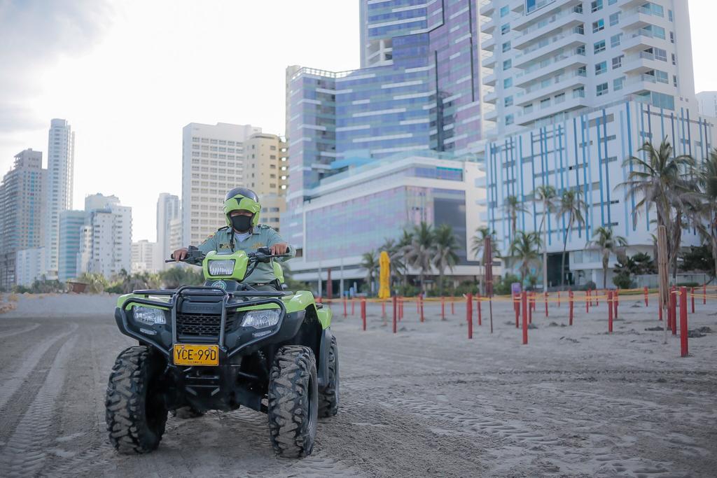 La Policía estará verificando y vigilando la playa.