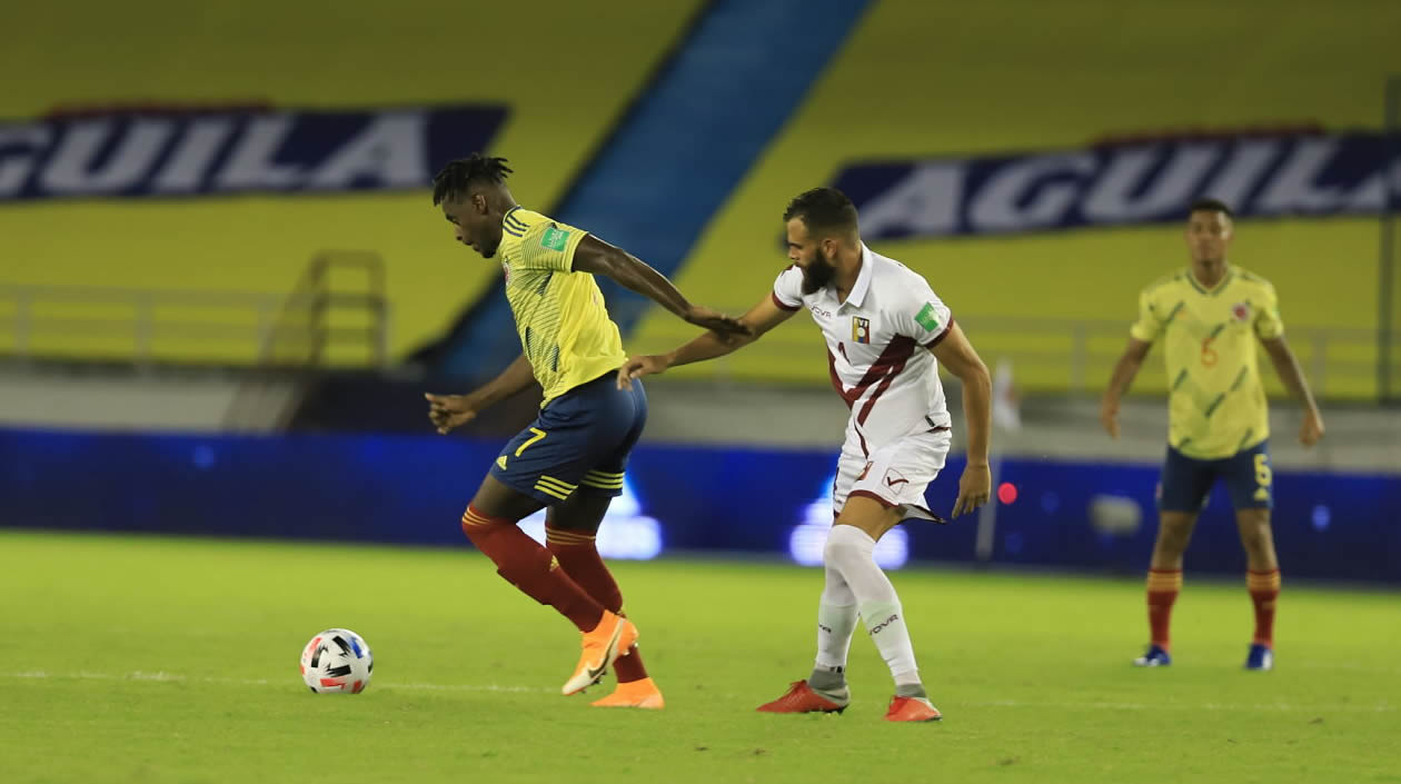 Duván Zapata marcó el primero de la noche. 