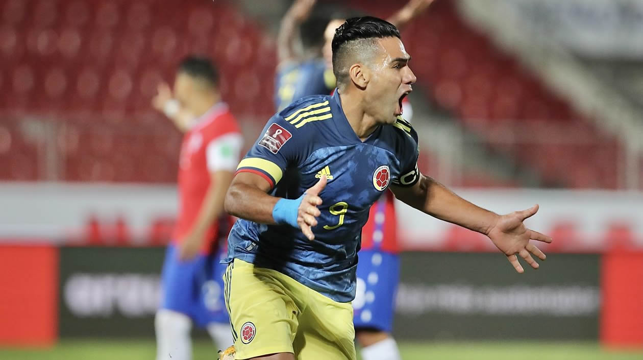 Radamel Falcao García celebrando el empate en Chile.