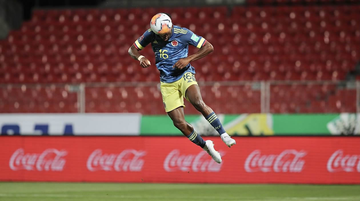 El remate de Lerma en toda su magnitud para el primer gol de los colombianos en Chile.