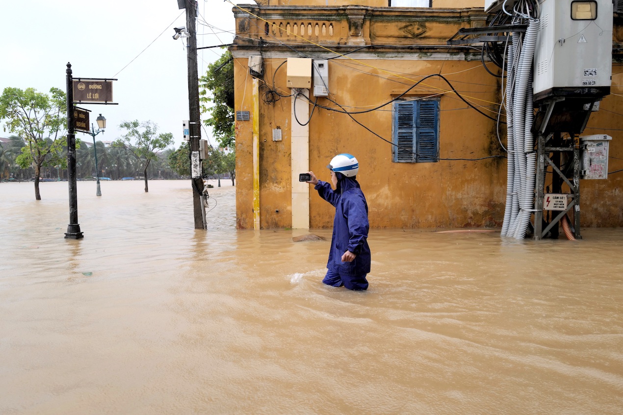 El tifón causó inundaciones.