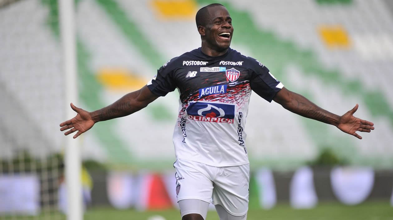 Carmelo Valencia abrió el camino para Junior. 