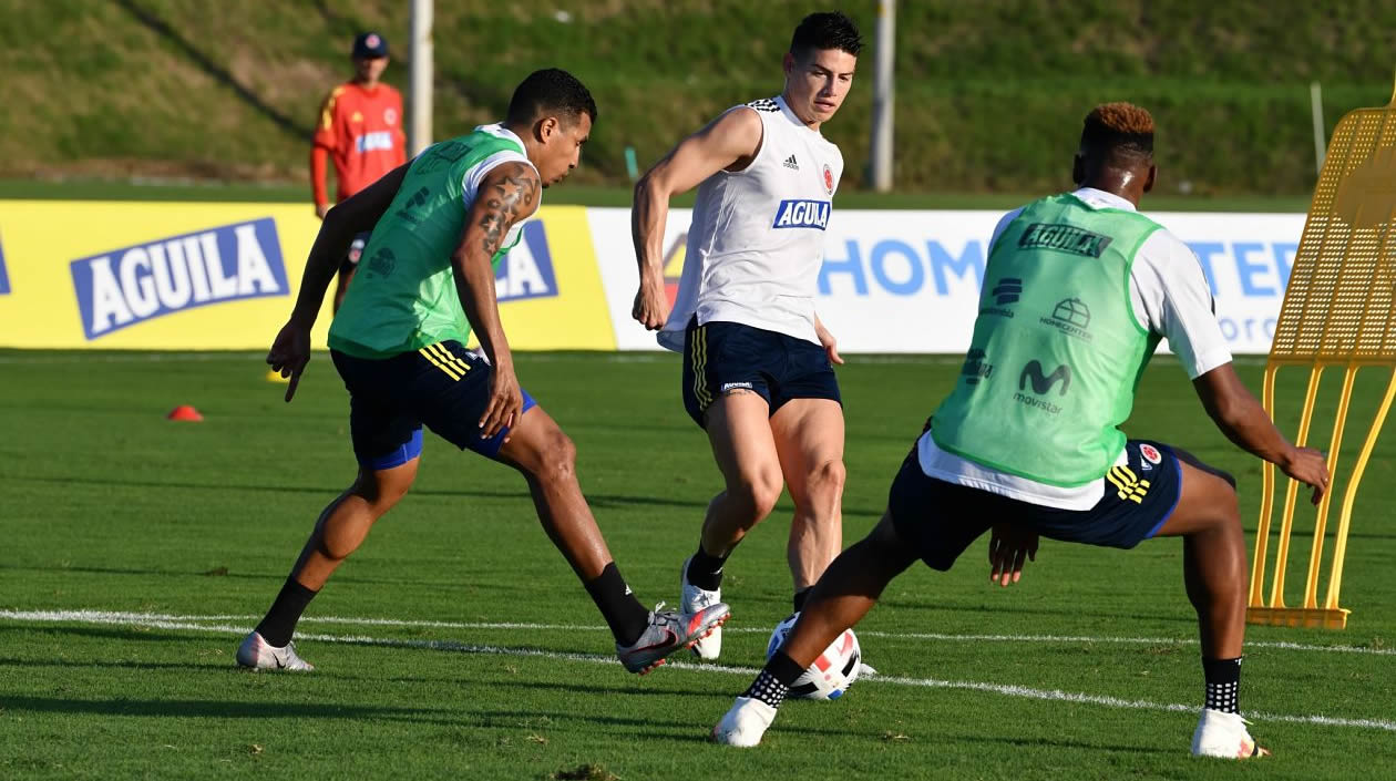 James Rodríguez y Yerry Mina en la sede.