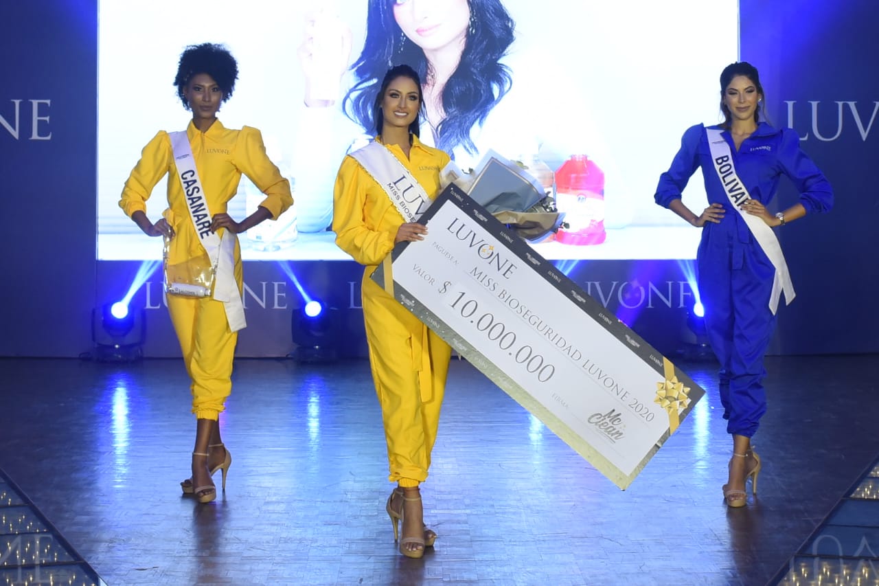 Juliana Franco, la primera Miss bioseguridad, con Casanare y Bolívar