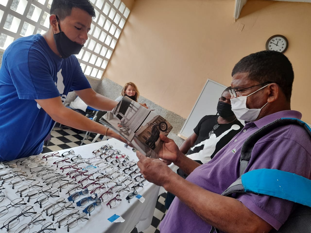 Campaña de Optometría del Club Rotary de Barranquilla.