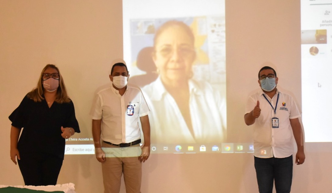 Secretaria de Educación de Barranquilla, Bibiana Rincón, con los secretarios de Educació