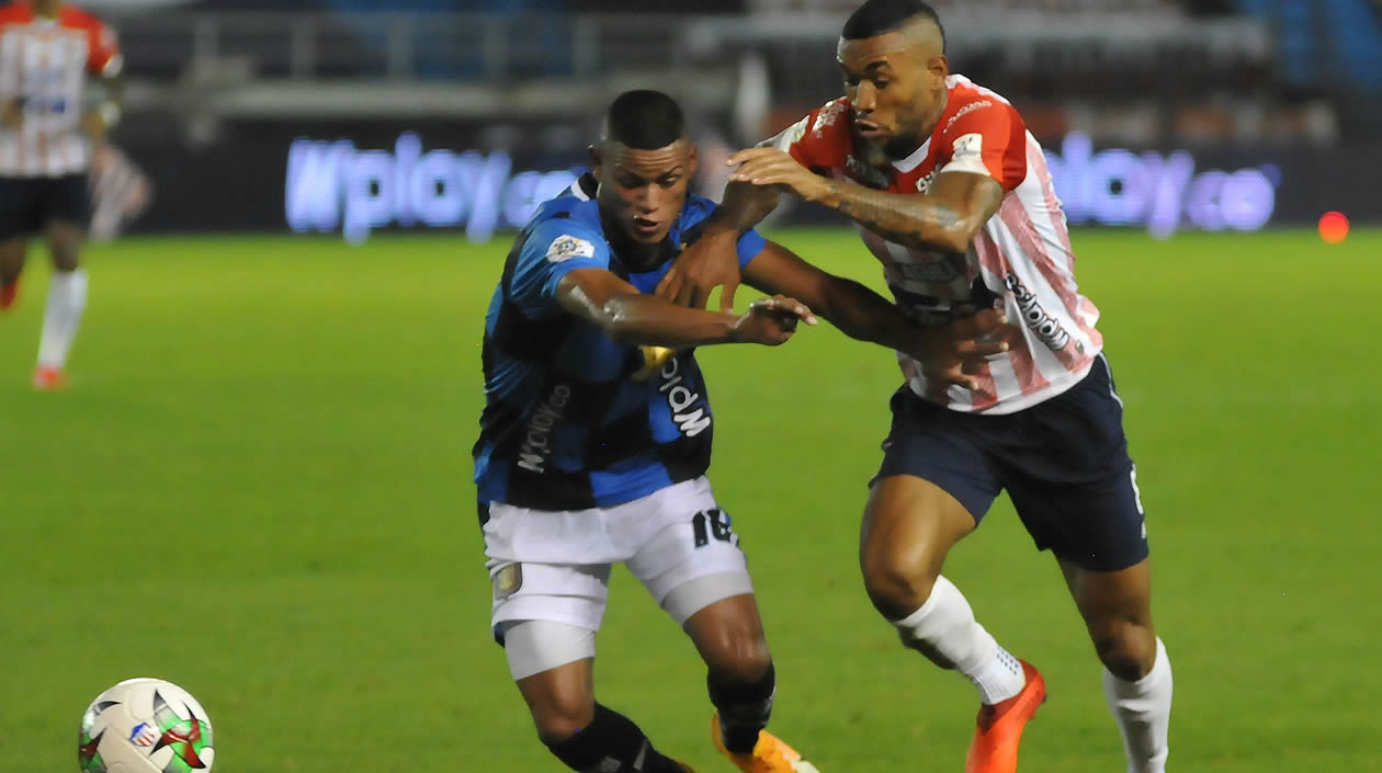 Freddy Hinestroza intentando superar la marca de Delvin Alfonzo.