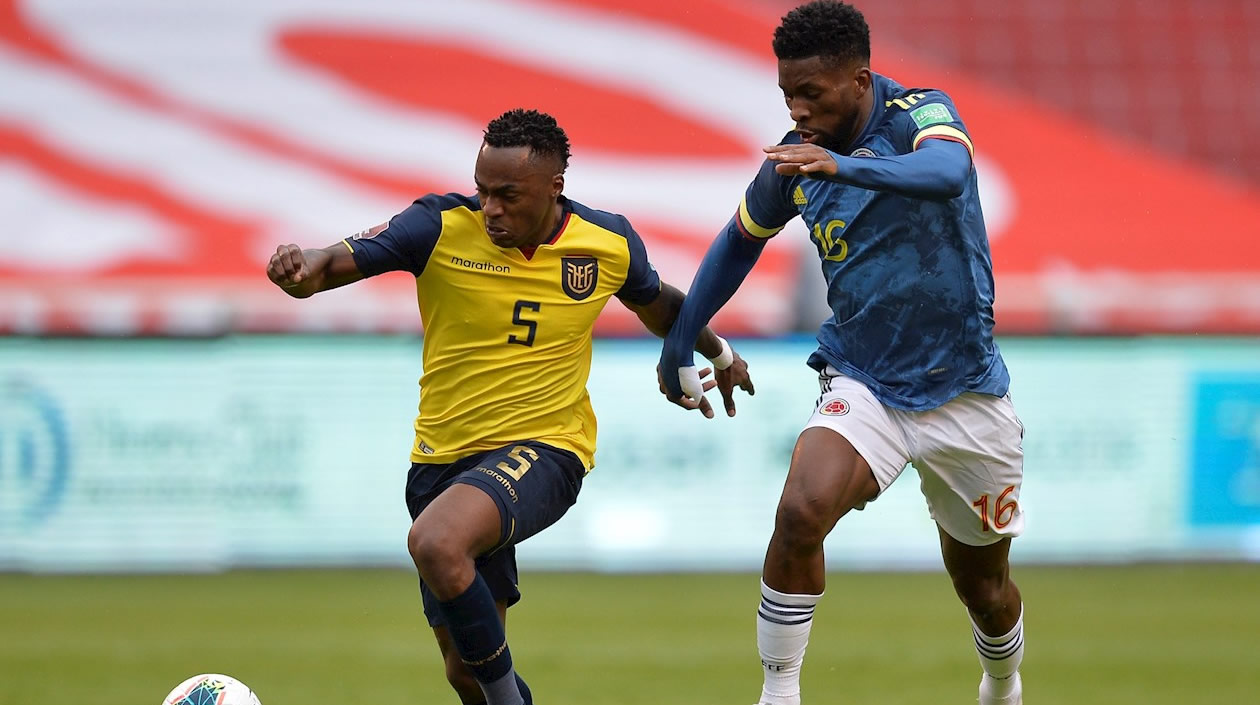 Jefferson Lerma tras la marca de Ibarra.