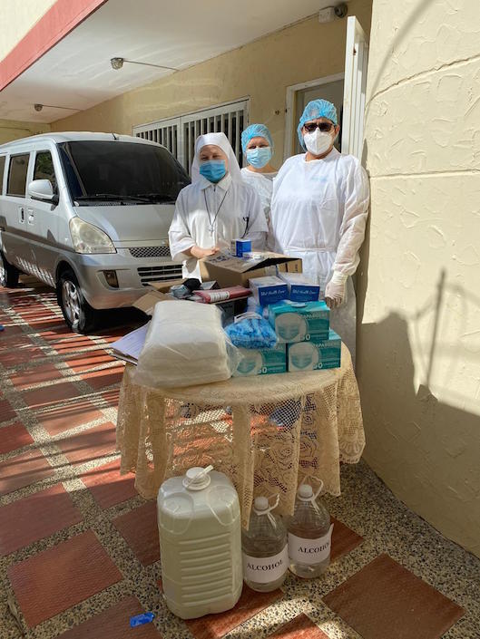 Entrega de insumos para la atención.