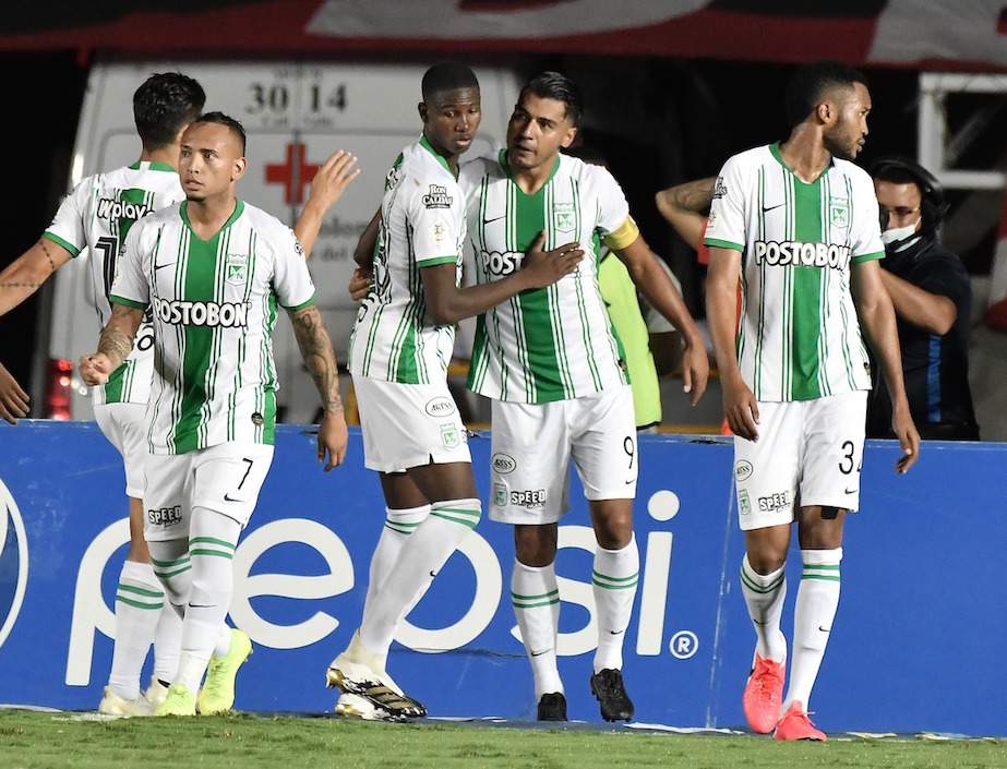 Jugadores de Atlético Nacional celebrando en el estadio 'Pascual Guerrero'.