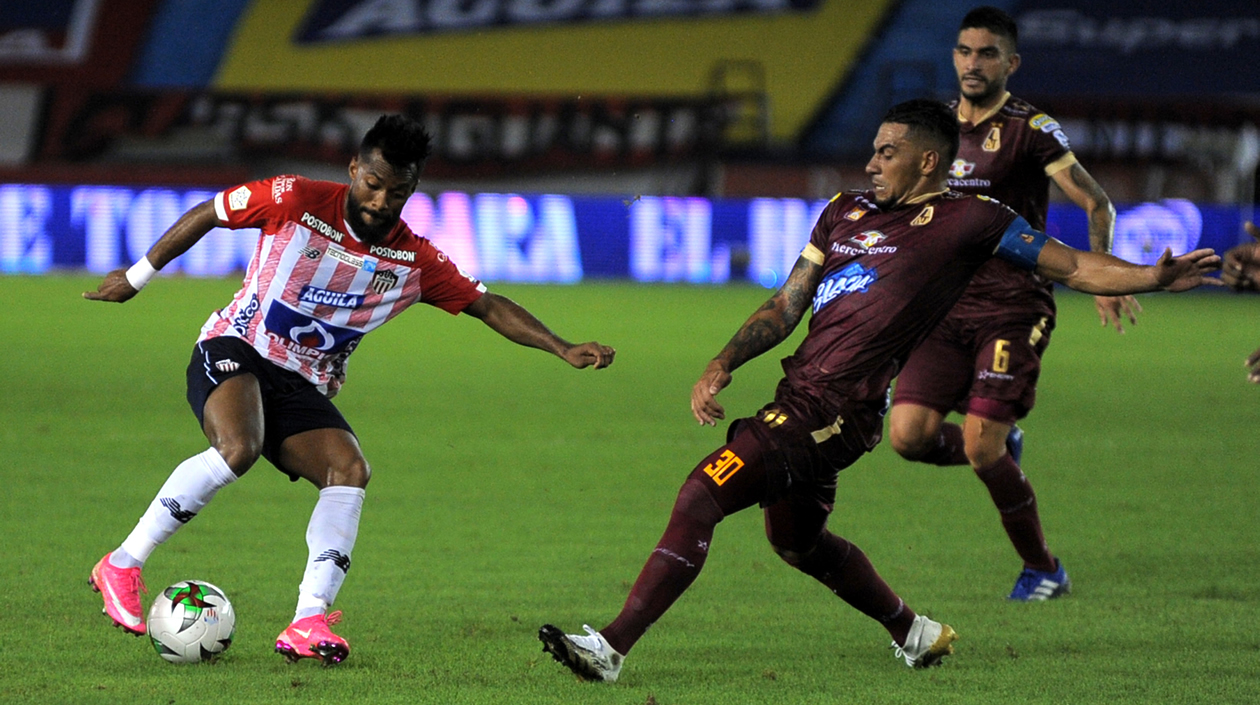 'Cariaco' González en función ofensiva.