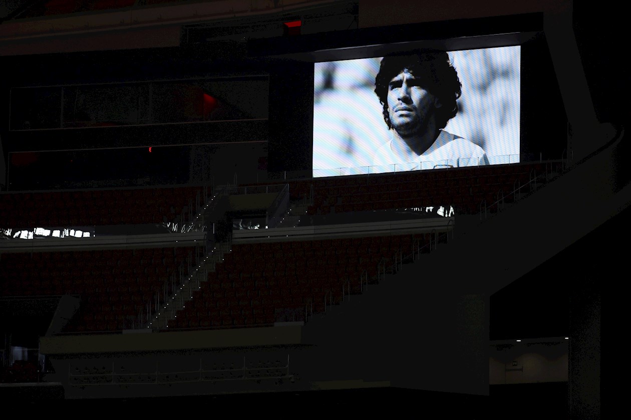 La imagen de Diego Maradona en uno de los partidos de la Liga de Campeones.