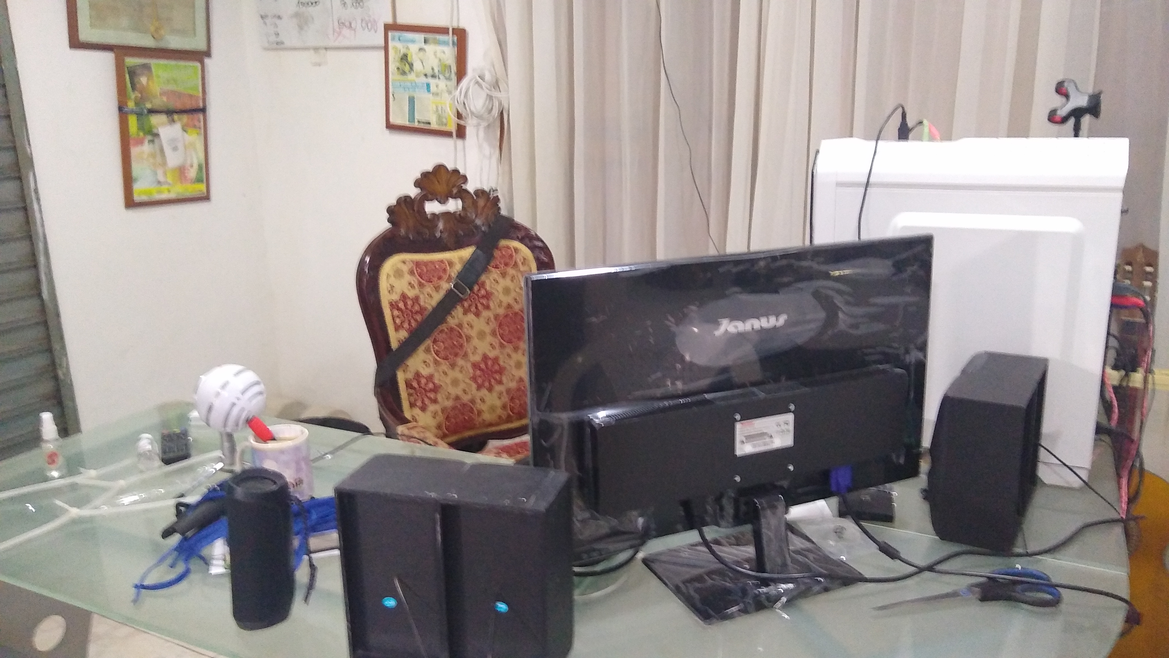 En esta oficina fueron encerrados Belmer Sajona, su hijo, su esposa y otra persona que se encontraba en la Academia