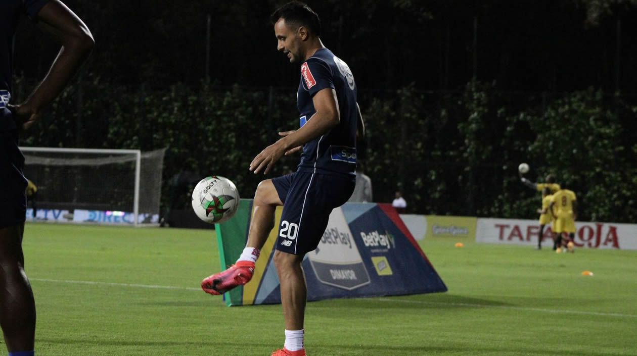 Entrenamiento previo al partido en Bogotá.