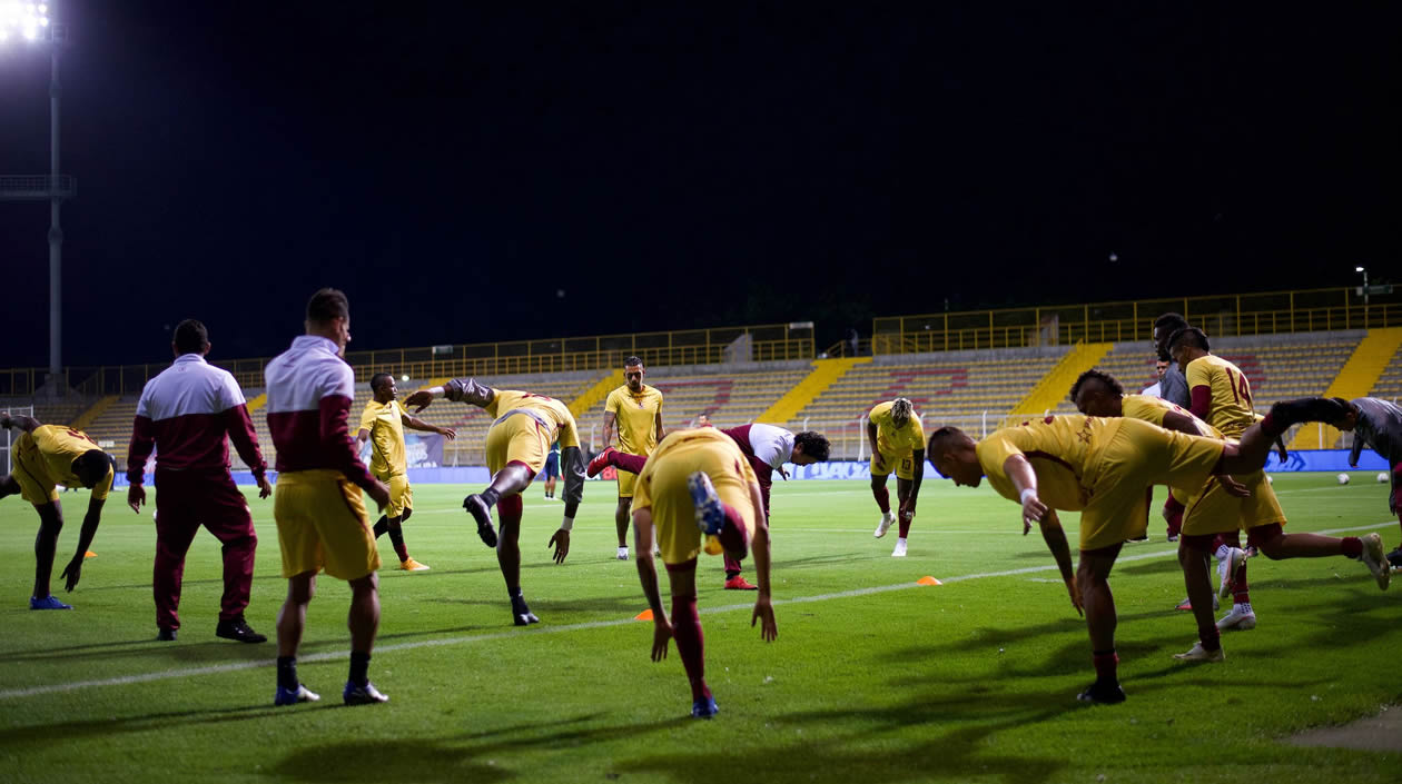 Jugadores del Deportes Tolima en el entrenamiento previo al partido.