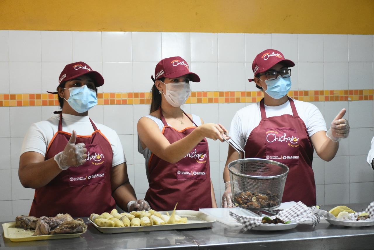 La secretaria de Cultura, Marcela Dávila (centro).