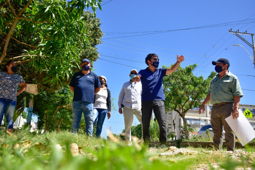 El alcalde recorriendo Ciudad Modesto