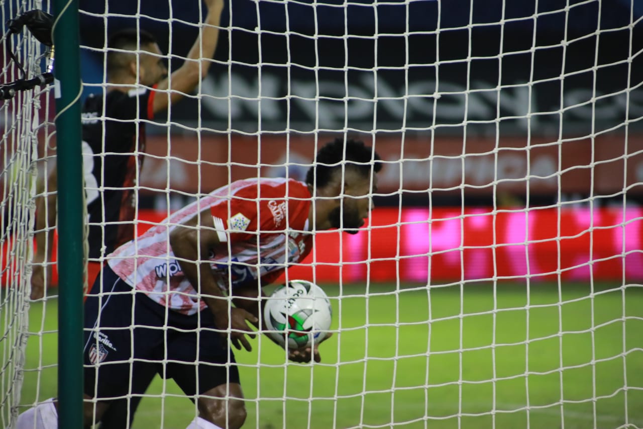 Borja finalmente celebrando el gol del descuento.