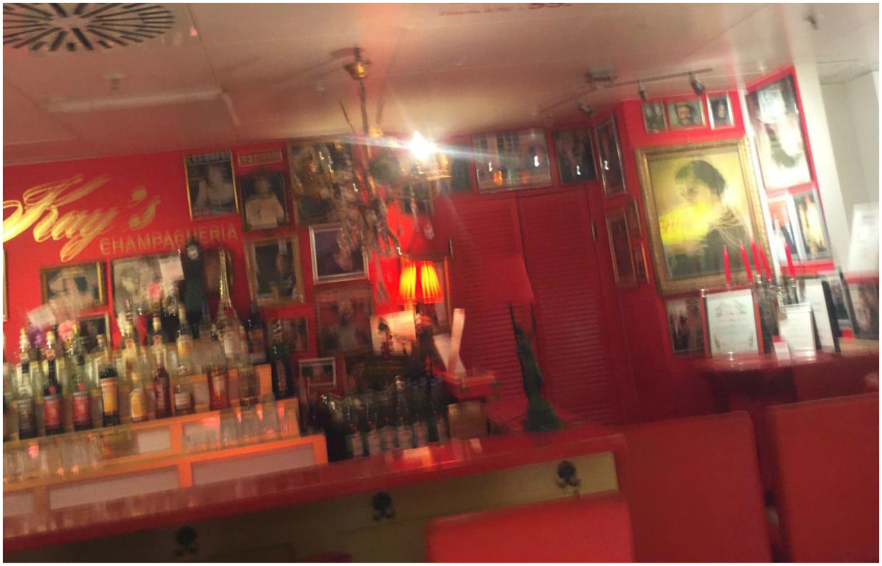 Los locales estaban vacíos.