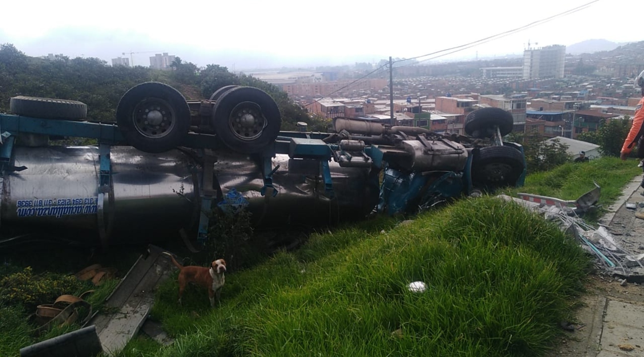 El camión cisterna implicado en el accidente. 