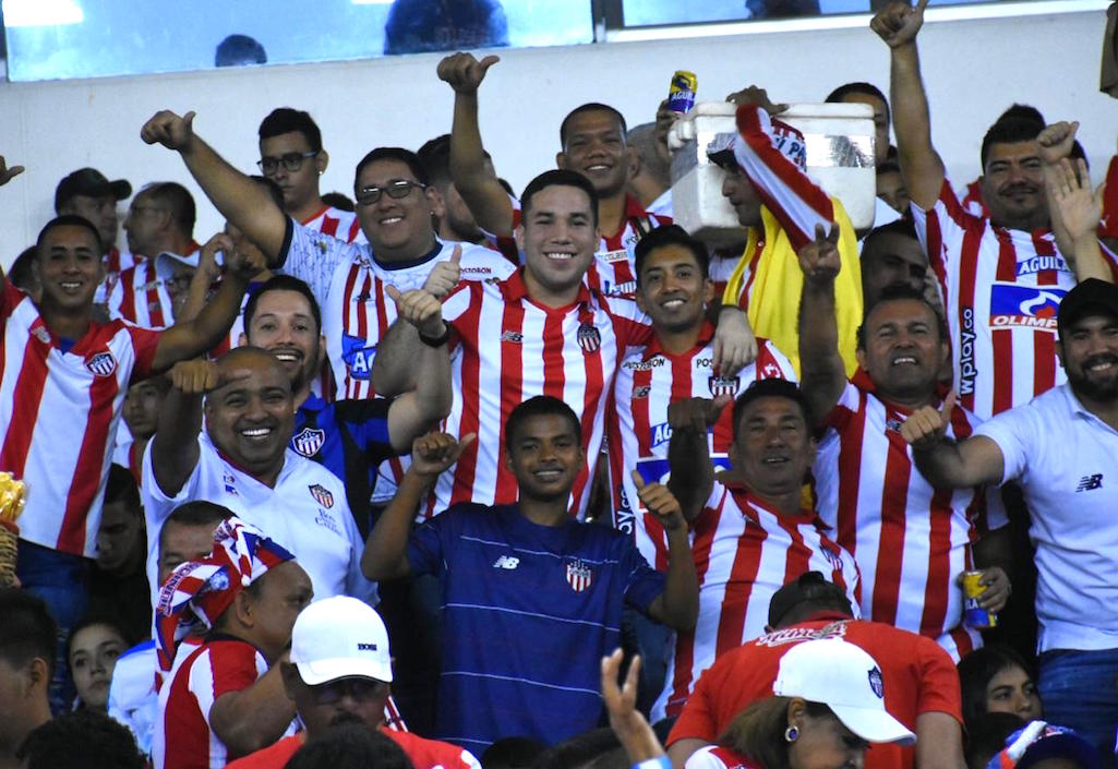 La 'juniormanía' presente en el Metropolitano.